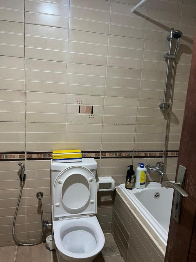 Master Room Attached Bathroom Dubai Exteriör bild