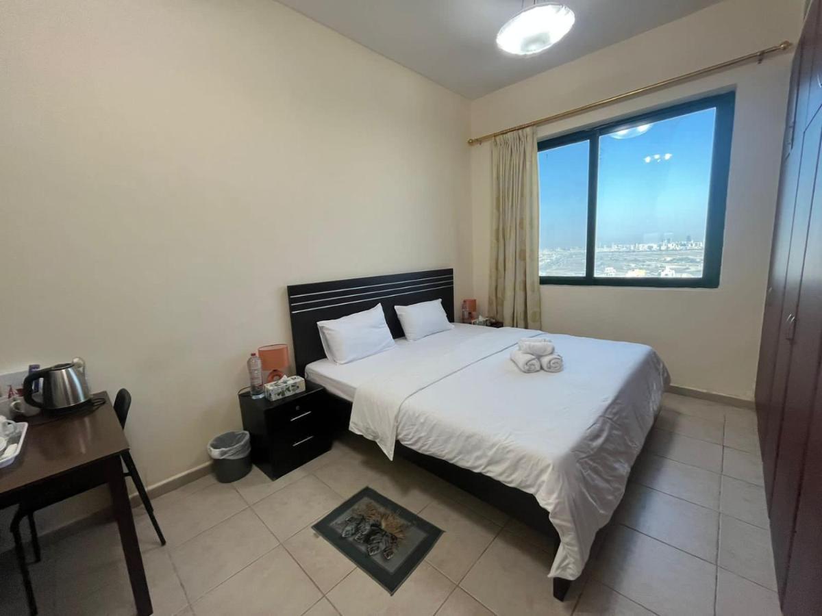 Master Room Attached Bathroom Dubai Exteriör bild
