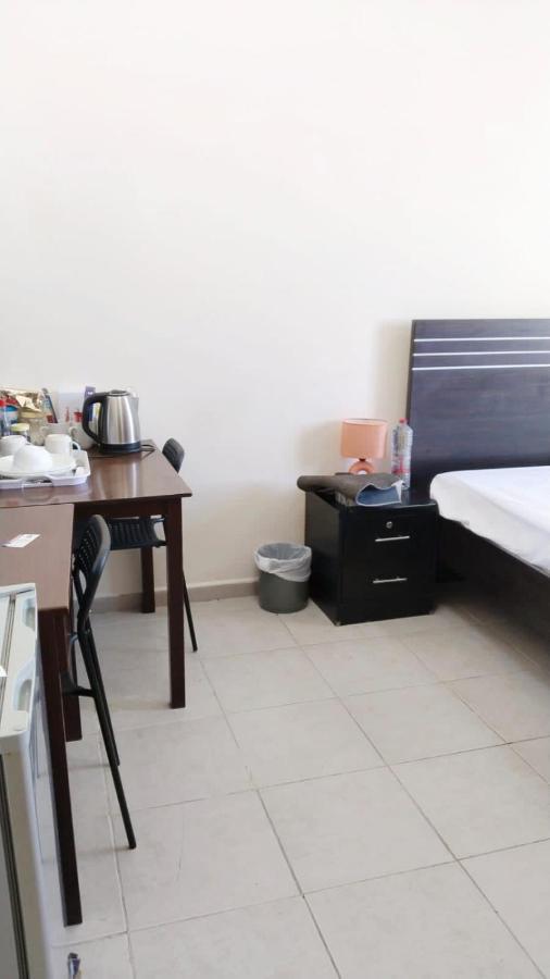 Master Room Attached Bathroom Dubai Exteriör bild